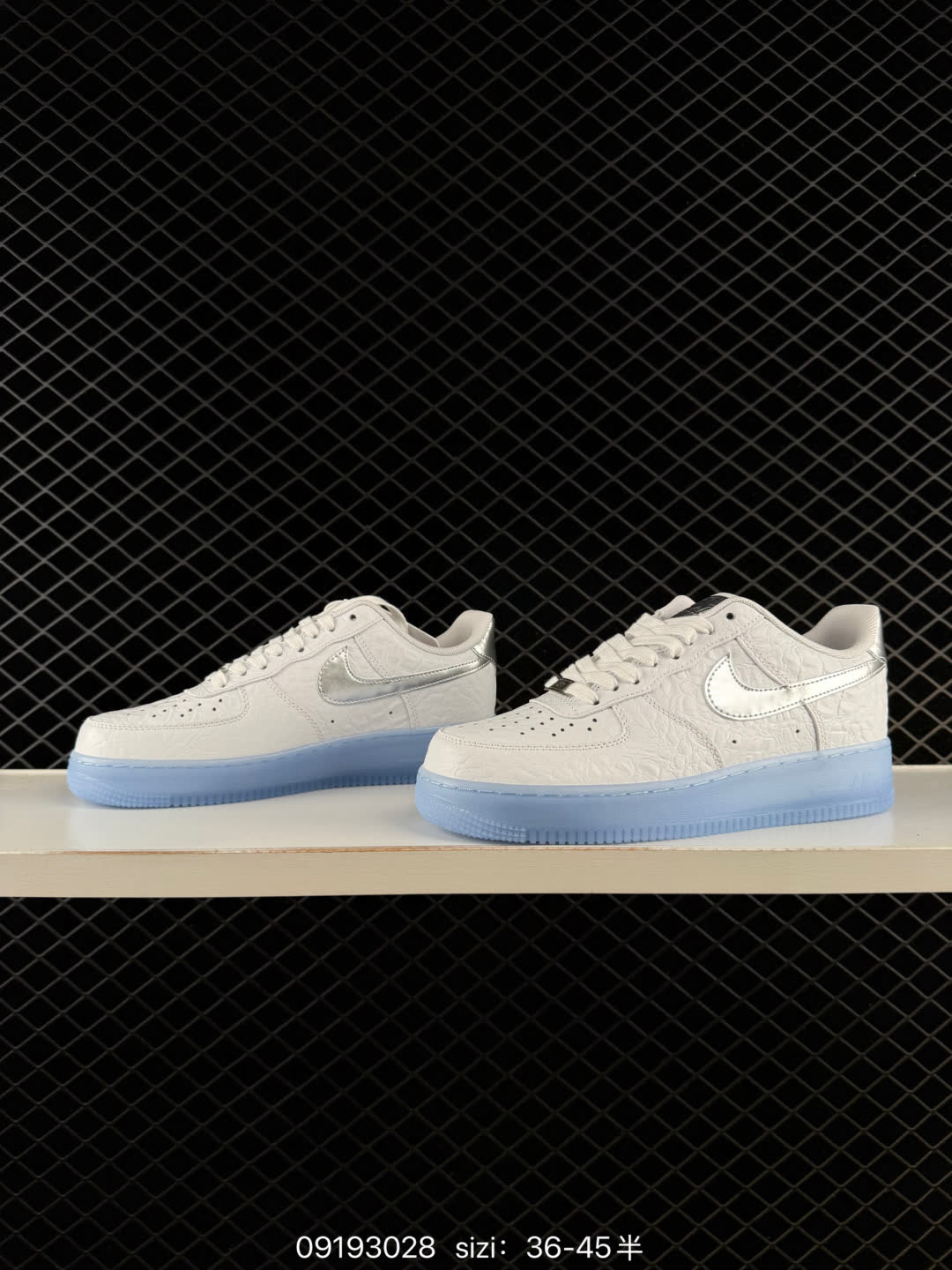 Nike AIR FORCE 1-IR1981-100